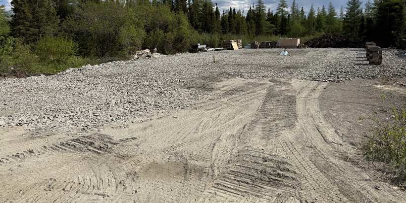 Crushed rock pad produced and placed by Pittmans